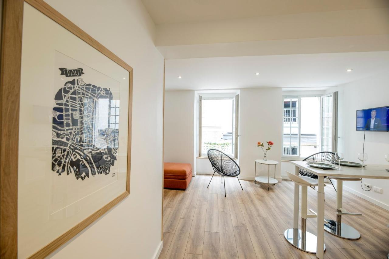 Quartier Du Chateau, Superbe Appartement Avec Parking Pau Exterior photo